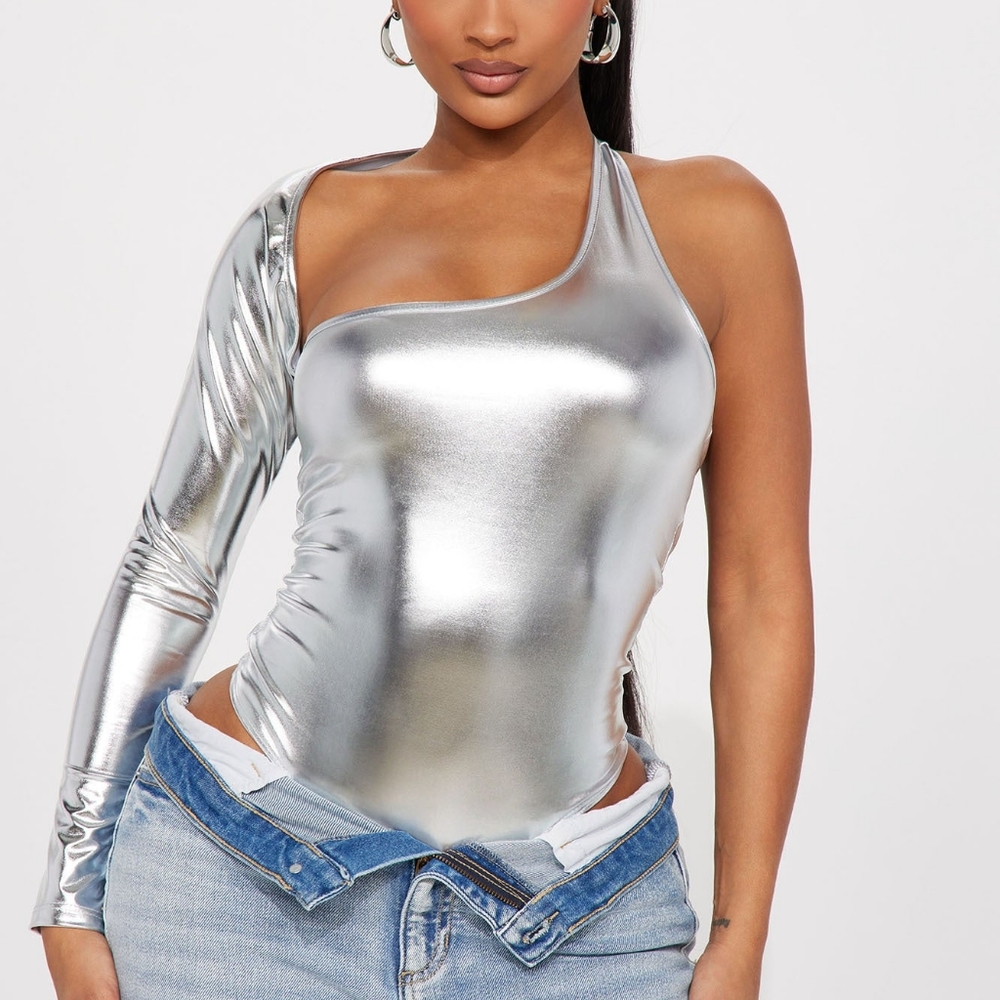 FASHION NOVA METALLIC SILVER BODYSUIT